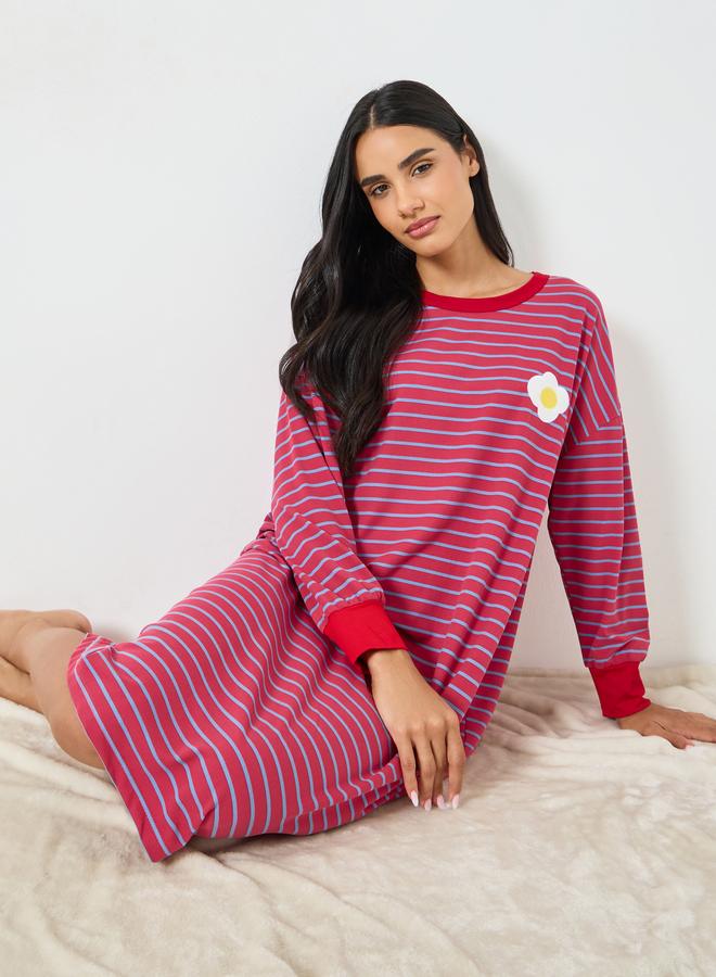 ستايلي قميص نوم مخطط بأكمام طويلة ومزخرف بزهور - Image 1